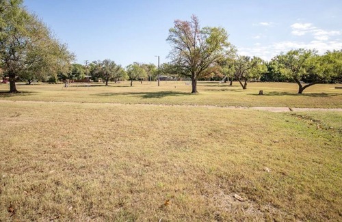 Wichita Falls House | Welcoming Family home in coveted neighborhood