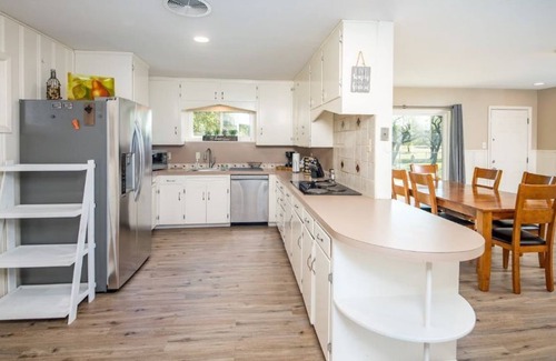 Wichita Falls House | Welcoming Family home in coveted neighborhood