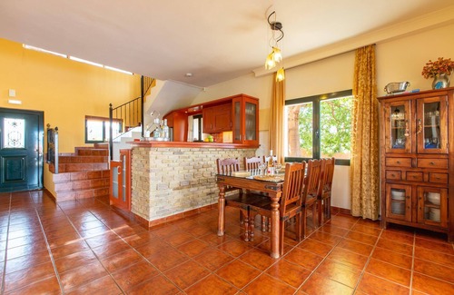 Agia Villa | Welcoming Family Villa - Private Pool, Stunning Mountain, Countryside & Sea Views close to Beaches!