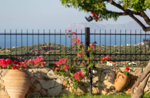 Agia Villa | Welcoming Family Villa - Private Pool, Stunning Mountain, Countryside & Sea Views close to Beaches!
