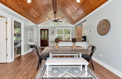Guntersville House | Welcoming Georgia Mountain Retreat