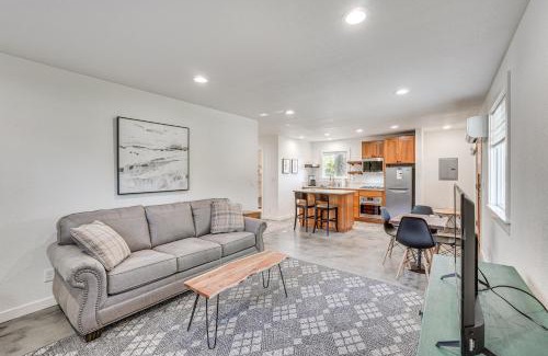 Grants Pass House | Welcoming Grants Pass Retreat - Walk to Park!
