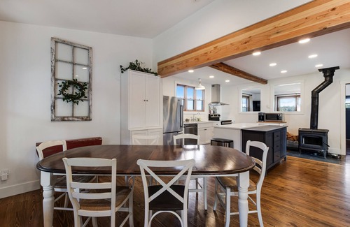 Coupeville House | Welcoming home with WiFi, wood stove, & views of Mt. Baker - dogs OK