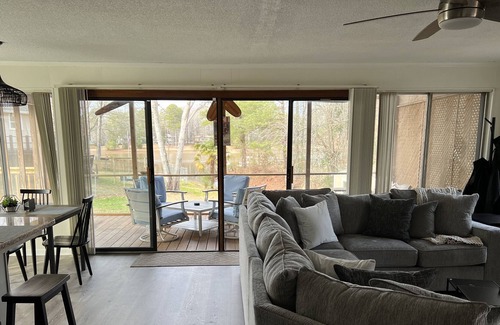 Lexington County House | Welcoming lake house with private dock