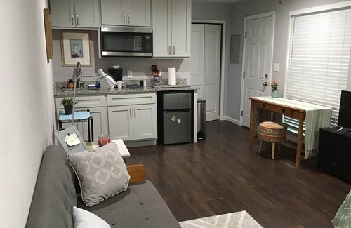 Downtown San Antonio Apartment | Welcoming studio with AC near downtown San Antonio