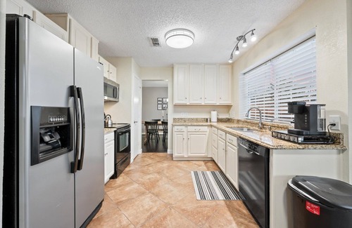 North Richland Hills House | Welcoming home W/Pool, Hot tub and Game room