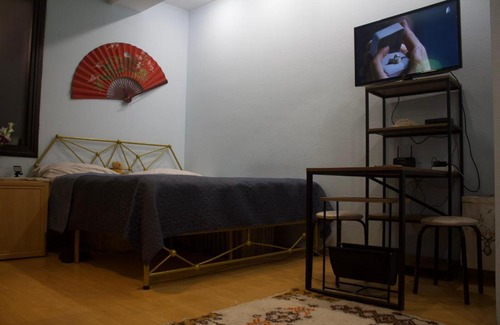 Saburtalo House | Welhome to a city centre Cozy and Comfy For leisure and Work No go through No other guests Just one host who you can ghost