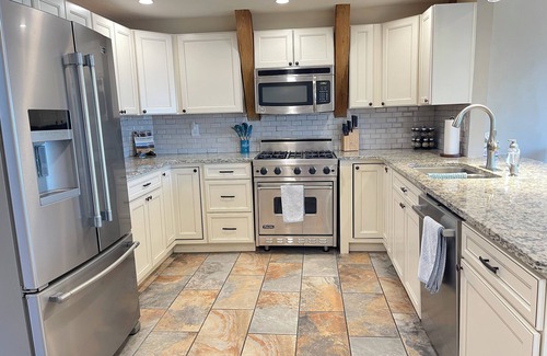 Miller Creek House | Well Appointed 3 Bedroom 4 Bed Residence