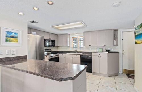 Ormond Beach Condo | Well-appointed condo on uncrowded Ormond Beach