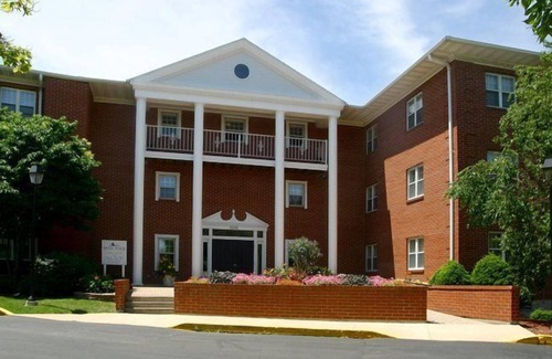 Oshkosh Apartment | Well Equipped 2BD/2BA Residence Near Downtown