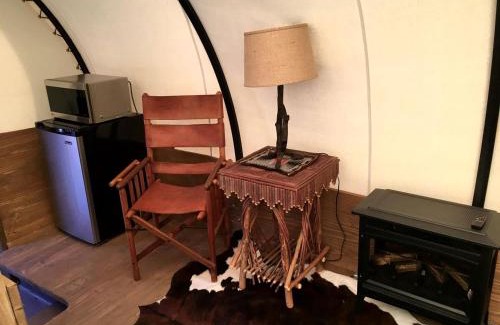 Alton Other | Well-Equipped Conestoga Wagon Rental for a Family Vacation in Alton, Utah