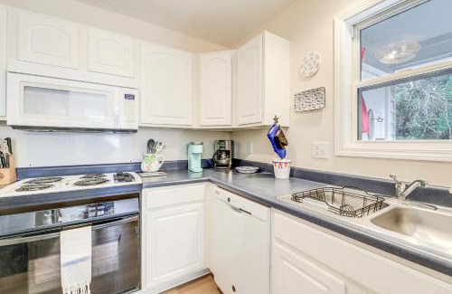 Emerald Isle House | Well-Equipped Emerald Isle Townhome Pets Welcome!