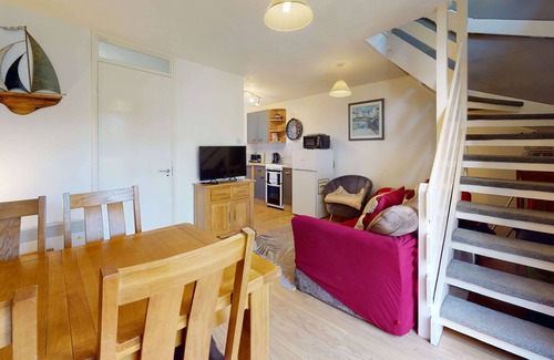Saint Erth Praze Apartment | Well equipped for your family holiday, this home from home offers accommodation for up to five