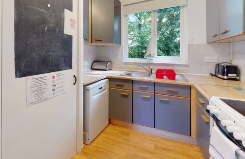 Saint Erth Praze Apartment | Well equipped for your family holiday, this home from home offers accommodation for up to five