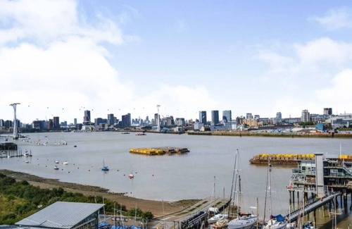 Peninsula Apartment | Well located, quiet specious 2 bedroom 2 bathroom with large sun terrace