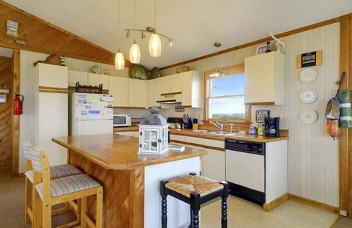 South Nags Head House | Well-maintained 4 bedroom home in quiet South Nags Head!