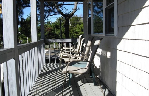 Harvey Cedars Apartment | Well maintained first floor duplex close to the ocean and bay beach in Harvey.