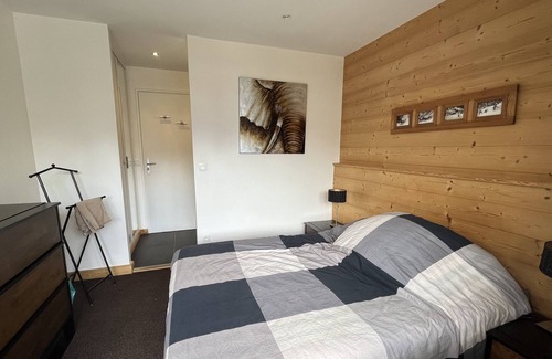 Tignes Apartment | Well renovated south facing 105m2 apartment located 100m from the ski slopes