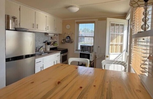 Wellfleet Condo | Wellfleet Harbor Facing Adorable Cottage (2308)