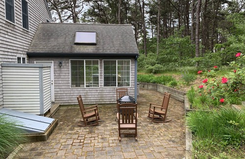 Wellfleet House | Wellfleet - Indian Neck Beach Area Quiet 4BR with A/C