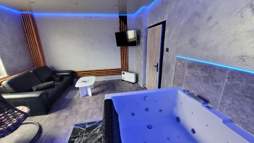 Schalke-Nord Apartment | Wellness Suite mit Whirlpool & Sauna