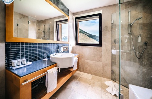 Warth Hotel | Wellnesshotel Warther Hof