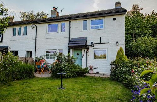 Holmfirth House | Wells Cottage