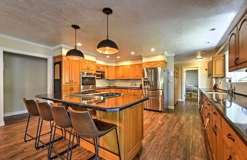 Wellsville House | Wellsville House w/Mtn Views & Pickleball Court!