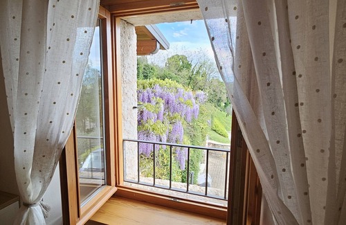 Caprino Veronese Apartment | Weloming refuge welcoming refuge a few km from Lake Garda