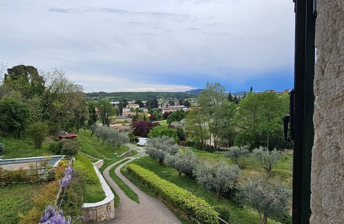 Caprino Veronese Apartment | Weloming refuge welcoming refuge a few km from Lake Garda