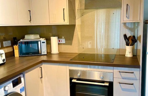 Preston Apartment | Wembley Apartment 5 min walk to underground & 15 min walk to Wembley stadium.
