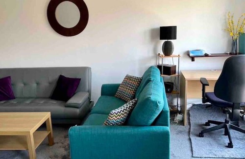 Preston Apartment | Wembley Apartment 5 min walk to underground & 15 min walk to Wembley stadium.