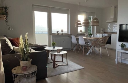 Mitte-Sud Apartment | Weser-City-Panorama | 2Zi | 9OG | 5P | Mitte