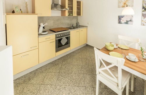 Hamelin House | Weserwohnung - boat house holiday on the banks of the river Weser