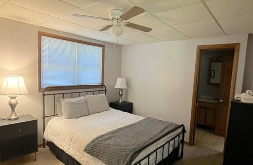 Highland House | West 7th Street House W/ Office and Pet Friendly