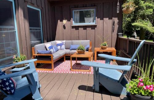 Eagle Bay House | West Bay Hideaway