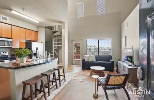 West Campus Apartment | West Campus Triple Homes Walk to UT Austin, SXSW Venue, Zilker Park & Downtown