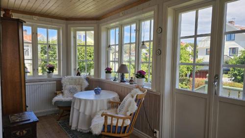 Edshultshall House | West Coast house 50m from the harbor in Edshultshall