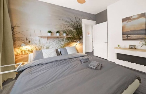 Riley Park-Little Mountain House | West Coast Retreat w/Hot Tub+Sauna+WFH - 2BR