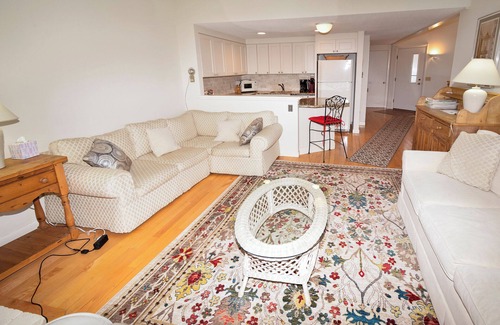 Grantham Condo | West Cove Condo in Eastman
