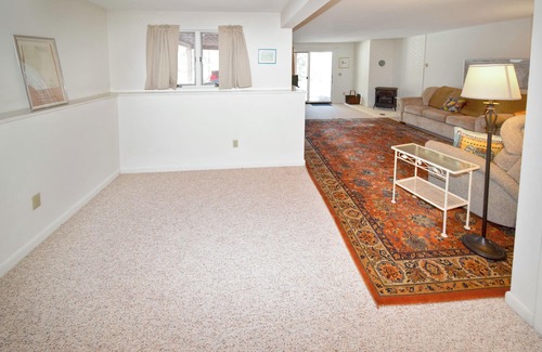 Grantham Condo | West Cove Condo in Eastman