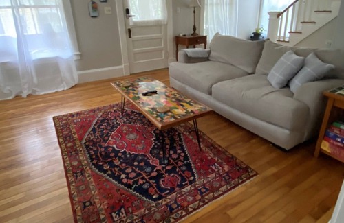 Concord Cottage | West End English Cottage - Centrally Located in the Capital City