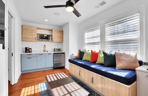 West End Apartment | West End Getaway (1 BR)