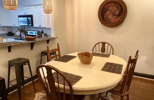 Greenville Downtown Villa | West End Townhouse steps from Main St & Falls Park