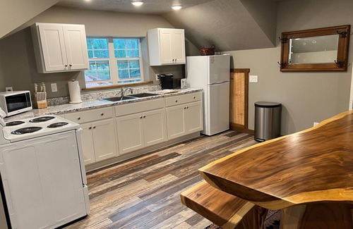 Darby Apartment | West Fork Hideaway