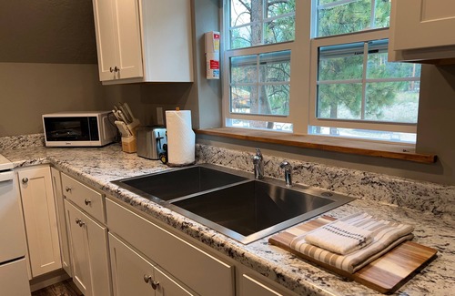 Darby Apartment | West Fork Hideaway