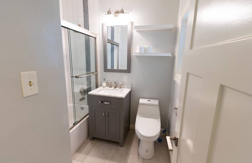 West Hollywood Condo | West Hollywood Condo Near Cedar-Sinai