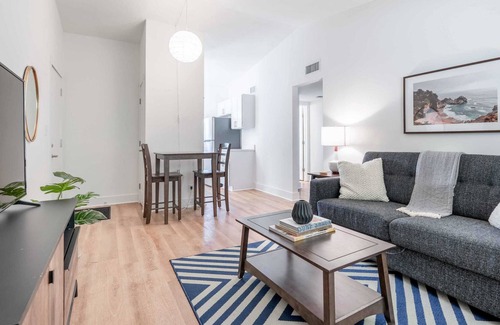 Lindridge-Martin Manor Apartment | West Home | Convenient 1x1 Apartment