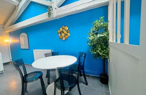 Republique - Tolstoi Apartment | West Key - appartement 4 personnes - check in h24 - wifi