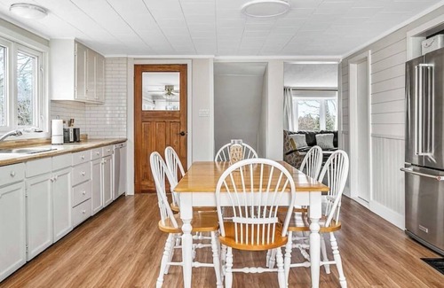 West Lake House | West Lake Nook: Near Sandbanks Park